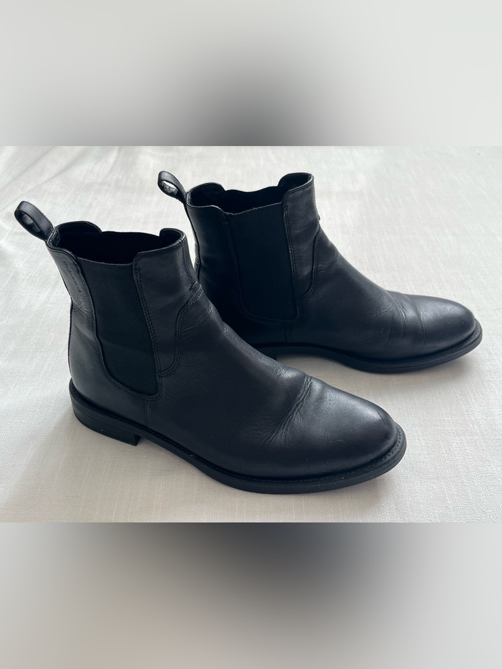 Vagabond Black Leather Chelsea Ankle Boots